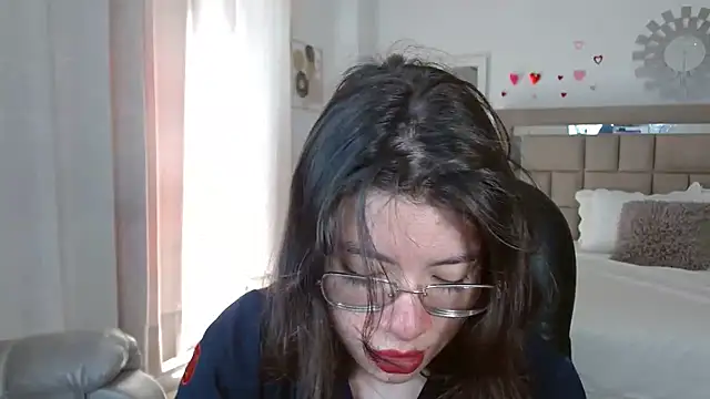 zoecruzz online show from 09.09.25