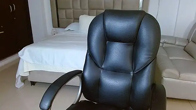 zoecruzz online show from 03.06.26