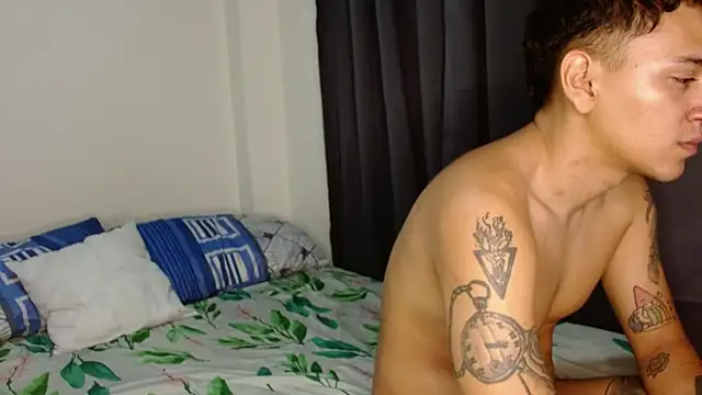 Snapshot of lianandnatasha chatting on 02.08.26 lianandnatasha online show from 02.08.26