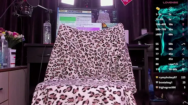 Raissa sky26 online show from 01.19.25