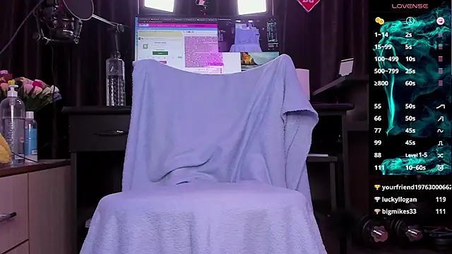 Raissa sky26 online show from 02.12.25