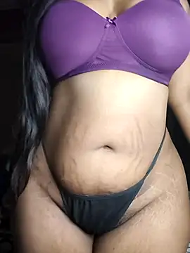 Snapshot of susmithasushi81 chatting on 02.25.26 susmithasushi81 online show from 02.25.26