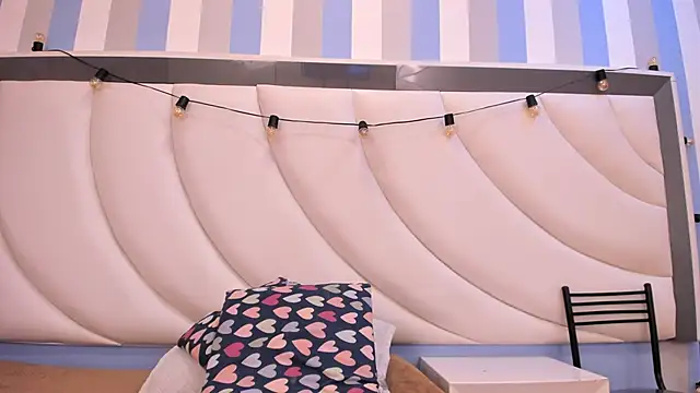 BritneyCollins online show from 04.19.26