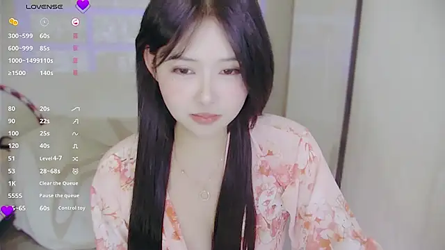 Snapshot of Fountain- chatting on 12.11.24 Fountain- online show from 12.11.24