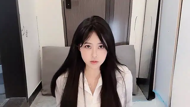 Snapshot of Fountain- chatting on 02.17.25 Fountain- online show from 02.17.25