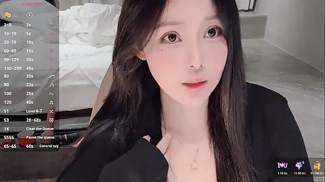 Snapshot of Fountain- chatting on 11.16.25 Fountain- online show from 11.16.25