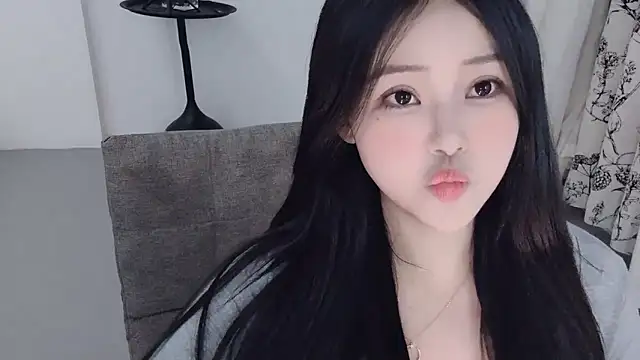 Snapshot of Fountain- chatting on 01.14.26 Fountain- online show from 01.14.26