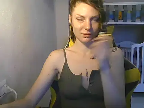 Feli blue online show from 02.25.25