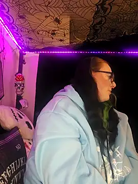 Bunny Cummings online show from 11.11.25