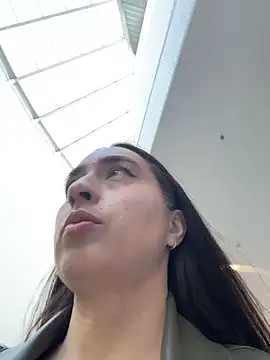 Holly Play online show from 03.17.26