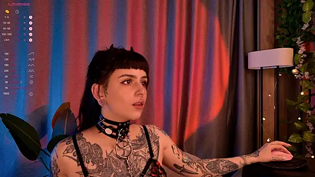 MichaellaMoon online show from 01.18.25