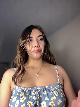 Iris lee online show from 09.10.25