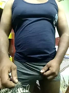 Snapshot of ShelfyOfferer chatting on 11.28.25 ShelfyOfferer online show from 11.28.25