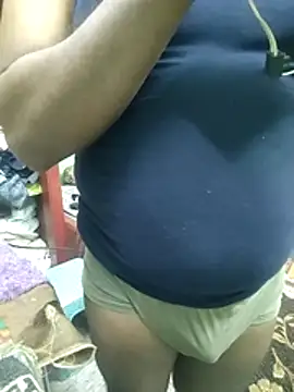 Snapshot of ShelfyOfferer chatting on 12.14.25 ShelfyOfferer online show from 12.14.25