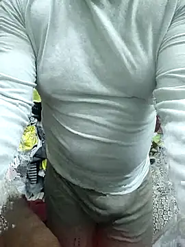 Snapshot of ShelfyOfferer chatting on 01.07.26 ShelfyOfferer online show from 01.07.26