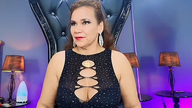 Snapshot of MelaniaKnauss chatting on 03.08.25 MelaniaKnauss online show from 03.08.25