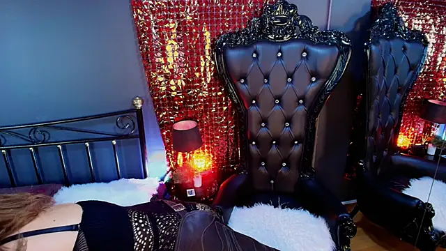 Snapshot of MelaniaKnauss chatting on 09.24.25 MelaniaKnauss online show from 09.24.25