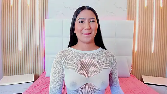 Snapshot of Iris_Thompson_ chatting on 10.19.25 Iris Thompson online show from 10.19.25