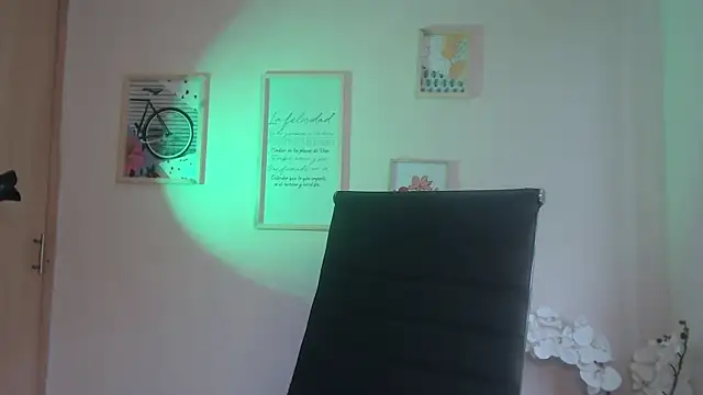 Snapshot of lucy_diiaz chatting on 02.09.25 lucy diiaz online show from 02.09.25