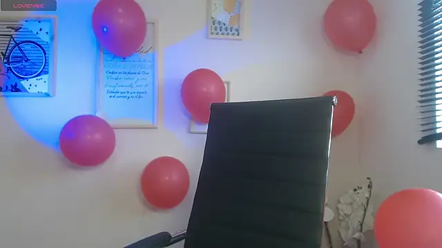 Snapshot of lucy_diiaz chatting on 02.15.25 lucy diiaz online show from 02.15.25