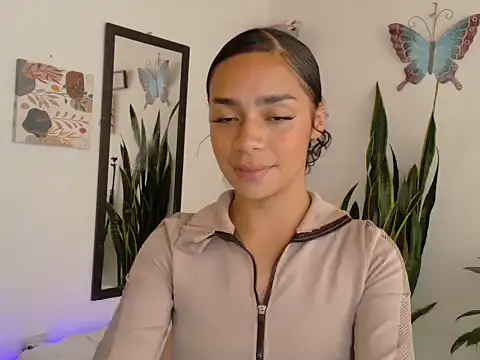 Snapshot of lali2gab chatting on 04.05.26 lali2gab online show from 04.05.26