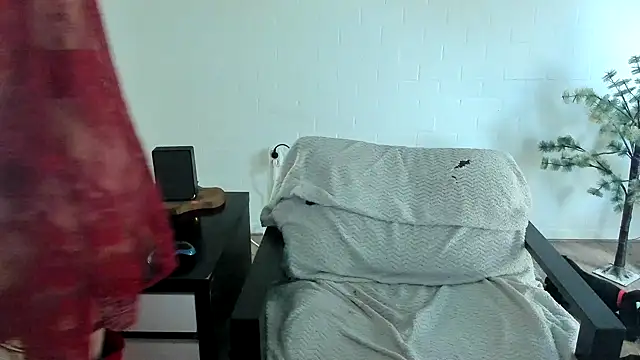 MendiPetite online show from 03.26.26