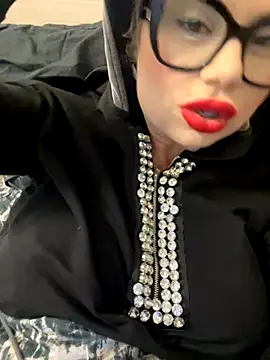 luna 14 online show from 10.18.25