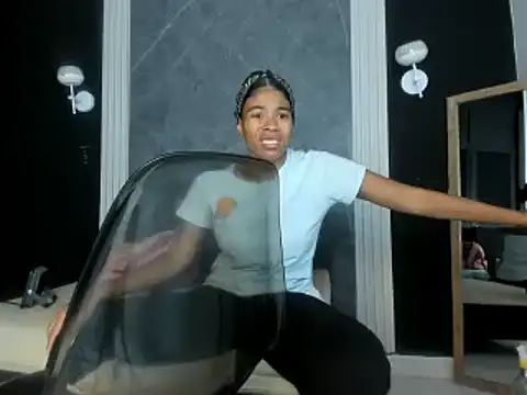 Snapshot of YummyDuooo chatting on 01.16.25 YummyDuooo online show from 01.16.25