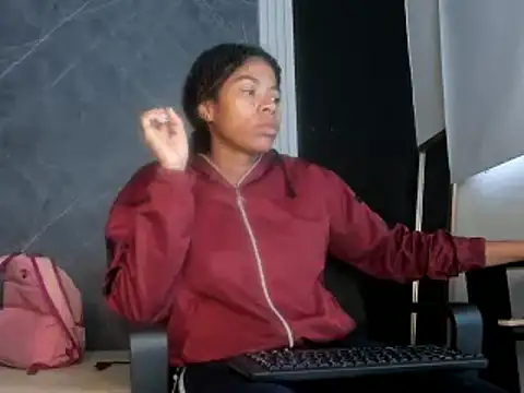 Snapshot of YummyDuooo chatting on 02.17.25 YummyDuooo online show from 02.17.25