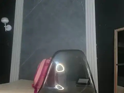 Snapshot of YummyDuooo chatting on 02.24.25 YummyDuooo online show from 02.24.25