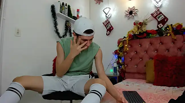 flowers18 online show from 12.23.24