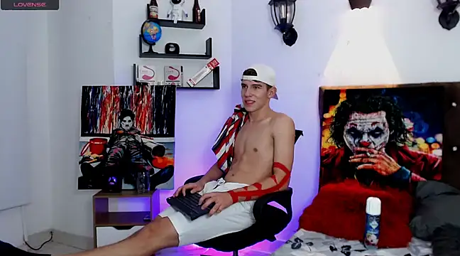 flowers18 online show from 03.08.25