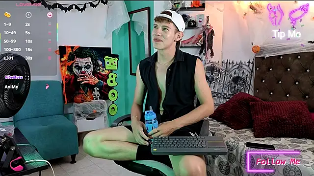 flowers18 online show from 10.21.25