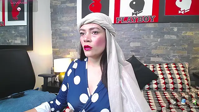 Snapshot of shantala_krisha chatting on 09.30.25 shantala krisha online show from 09.30.25