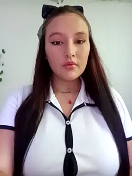 Snapshot of Celeste_camila18 chatting on 10.29.25 Celeste camila18 online show from 10.29.25