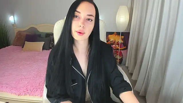 Snapshot of Miss_Elia chatting on 02.20.25 Miss Elia online show from 02.20.25