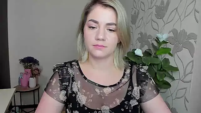 MariaSttone online show from 10.05.25