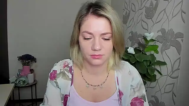 MariaSttone online show from 10.10.25