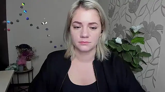 MariaSttone online show from 12.20.25