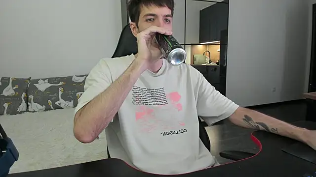 White Dylan online show from 01.17.26