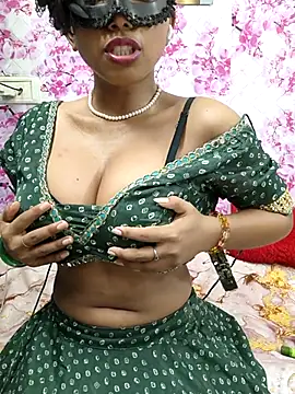 Snapshot of sandy_naughty chatting on 04.24.26 sandy naughty online show from 04.24.26