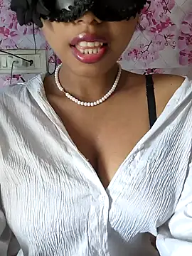 Snapshot of sandy_naughty chatting on 06.12.26 sandy naughty online show from 06.12.26
