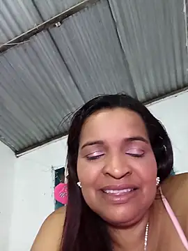 Snapshot of _violetta_- chatting on 02.15.26 violetta - online show from 02.15.26