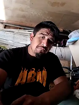 Snapshot of beliqi chatting on 11.15.25 beliqi online show from 11.15.25