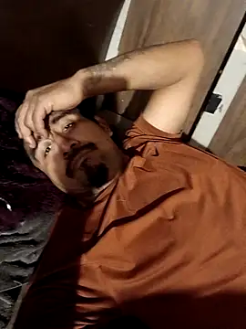 Snapshot of beliqi chatting on 12.18.25 beliqi online show from 12.18.25