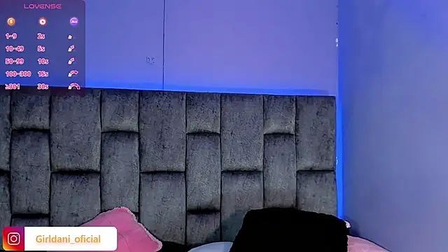 Snapshot of Liittle_foxxxy chatting on 02.02.25 Liittle foxxxy online show from 02.02.25