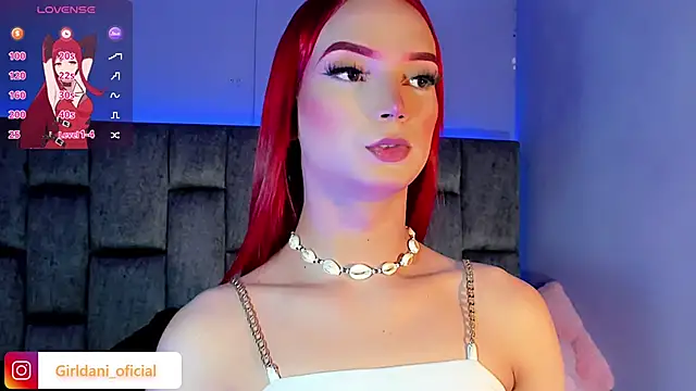 Snapshot of Liittle_foxxxy chatting on 02.11.25 Liittle foxxxy online show from 02.11.25