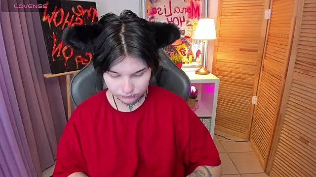 Snapshot of mekurisu chatting on 01.11.25 mekurisu online show from 01.11.25