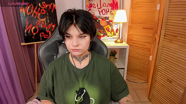 Snapshot of mekurisu chatting on 01.25.25 mekurisu online show from 01.25.25