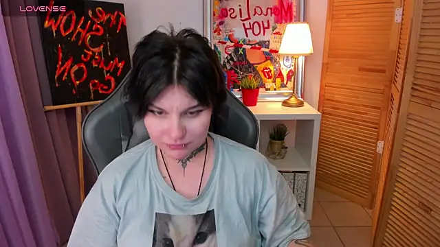 Snapshot of mekurisu chatting on 01.31.25 mekurisu online show from 01.31.25